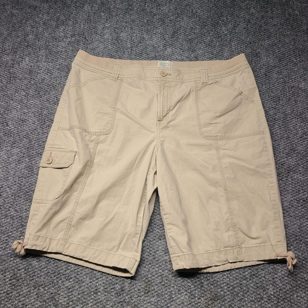 St Johns Bay Bermuda Shorts Womens Size 18 Cargo Beige Mid Rise Casual Stretch